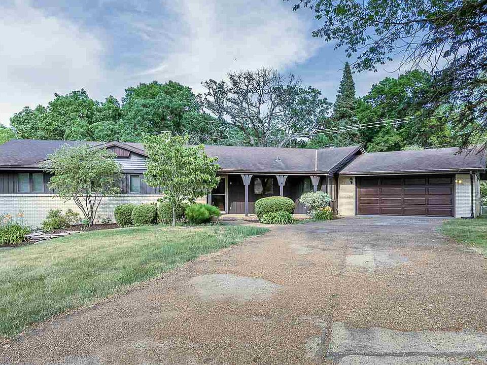 1st image of 1919 Old Orchard Ct
