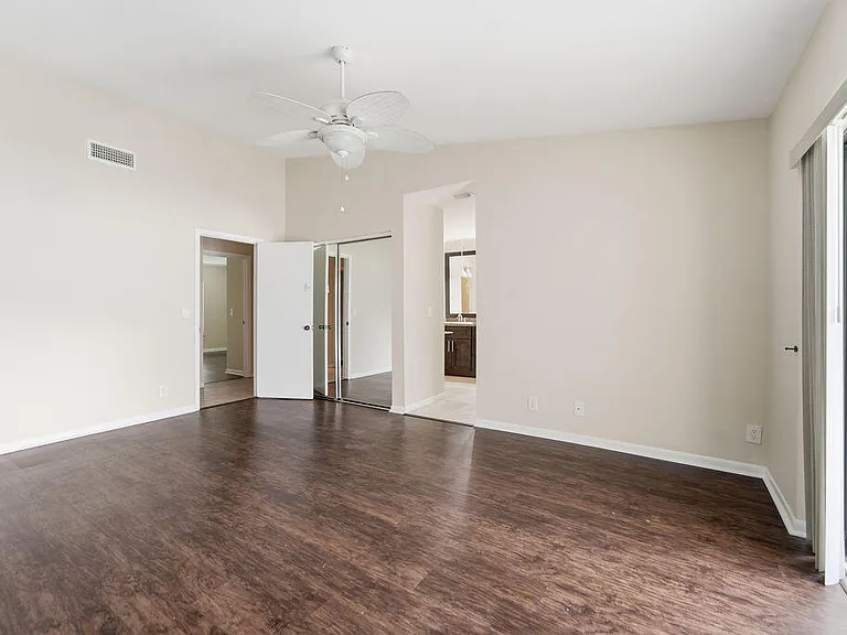433 SW 27th Ave — Photo 42