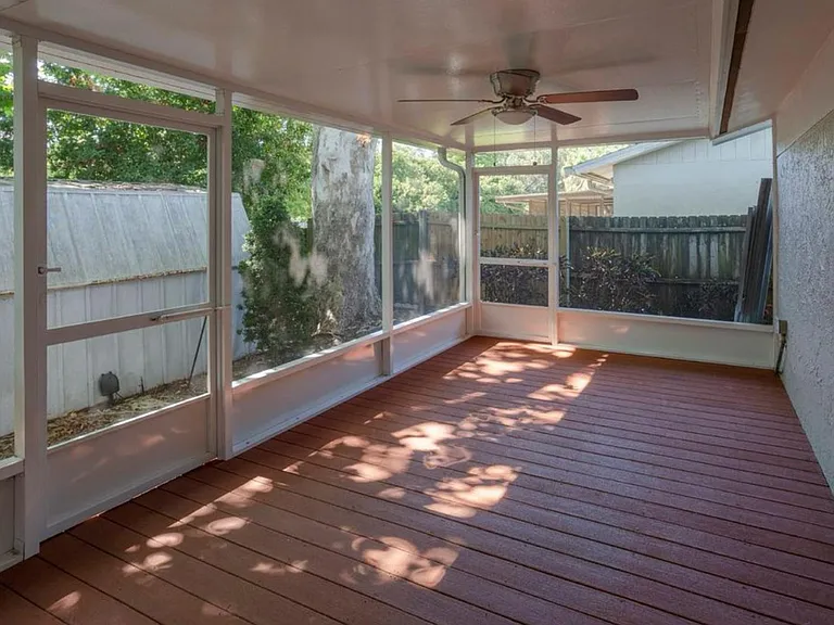 1924 Seton Dr — Photo 13