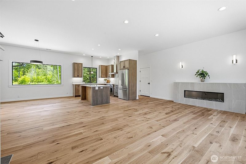 4th image of 8733 Timberland Court