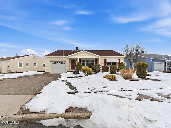 2nd image of 61 Westport Drive
