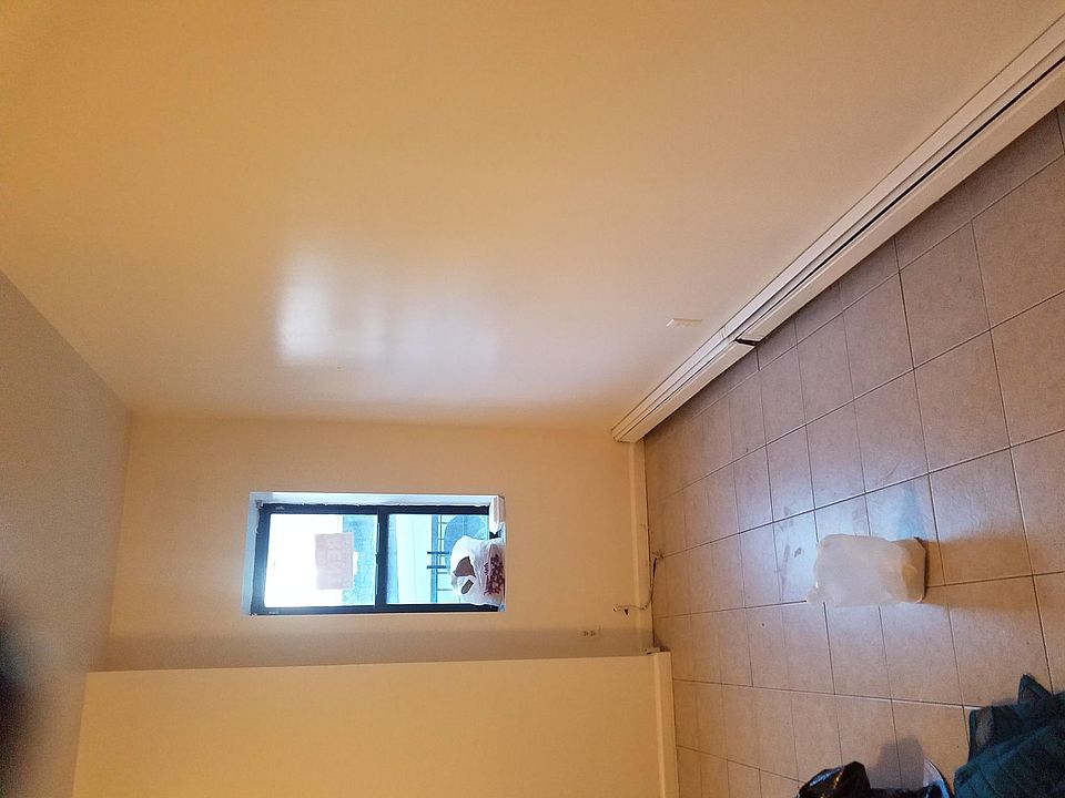 2nd image of 5214 Waldron St