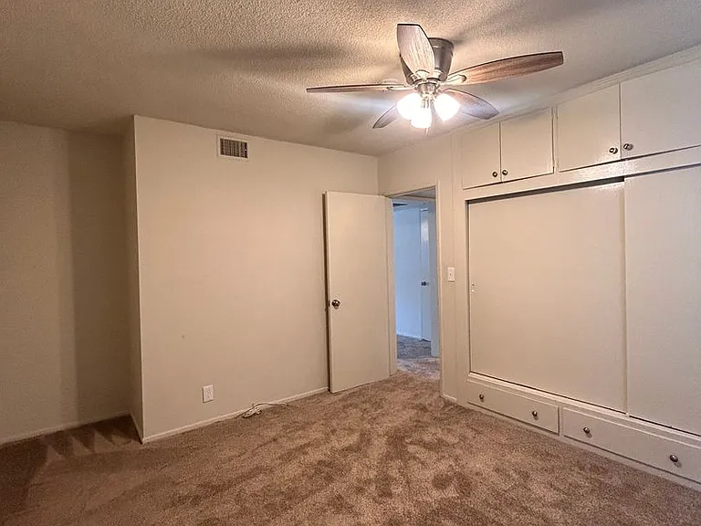 521 S Grevillea Ave — Photo 18