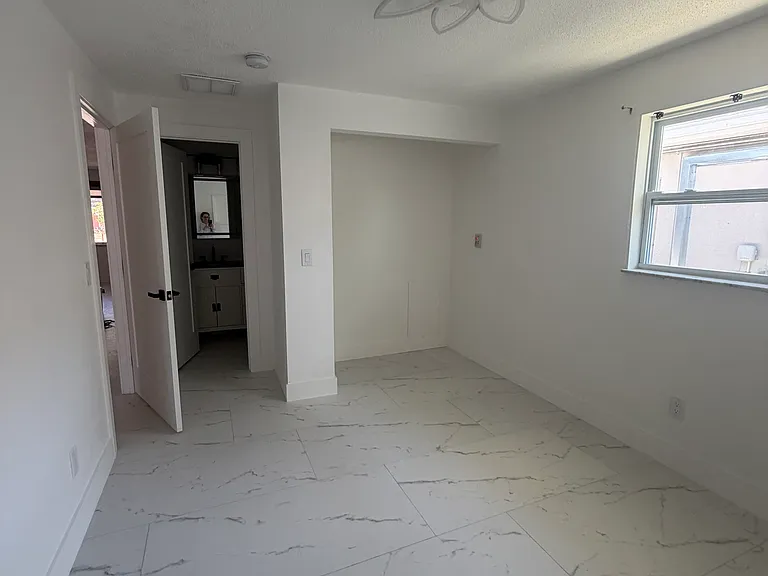 1125 Union St — Photo 27
