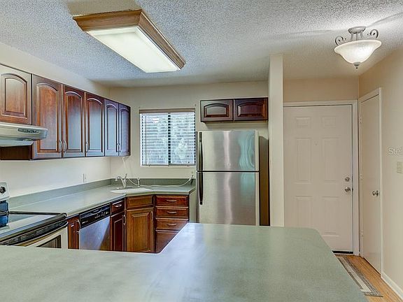 5th image of 6033 34th St W APT 14