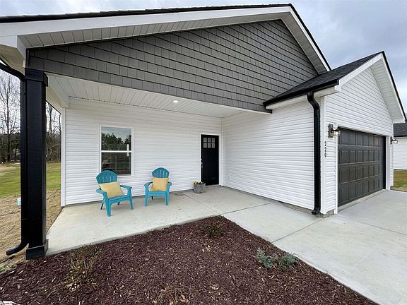 2nd image of 220 Essex Dr