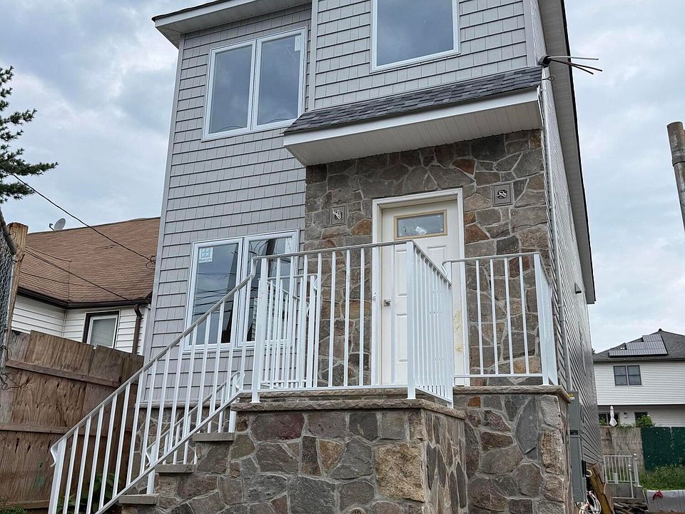 1st image of 145 Bedford Ave