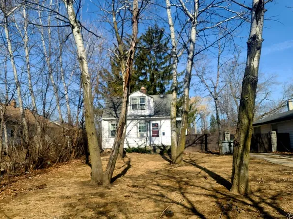 8630 West Lancaster AVENUE, Milwaukee, WI 53225