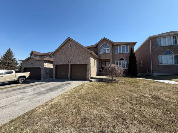422 Mapleton Ave, Barrie, ON L4N 0Z8