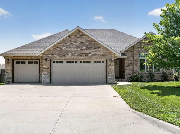 5746 E Park Place, Strafford, MO 65757