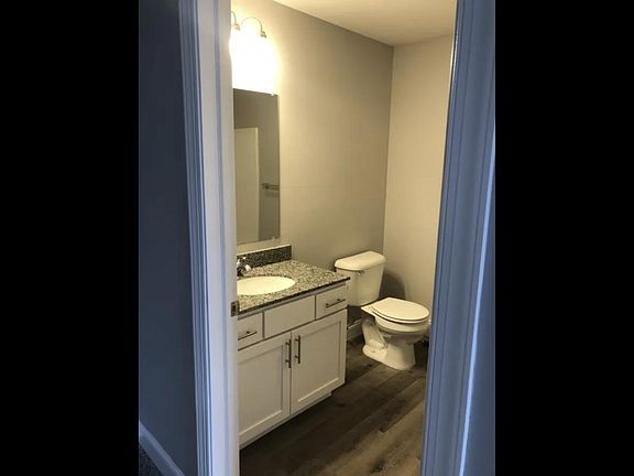 2nd image of 1219 Tulip St