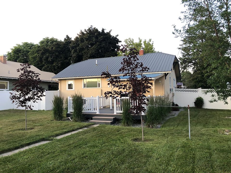2nd image of 460 1st Ave
