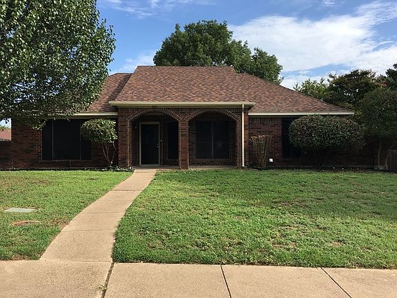 2nd image of 920 Breckenridge Dr