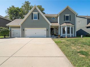 6420 N Nevada Ave, Parkville, MO 64152