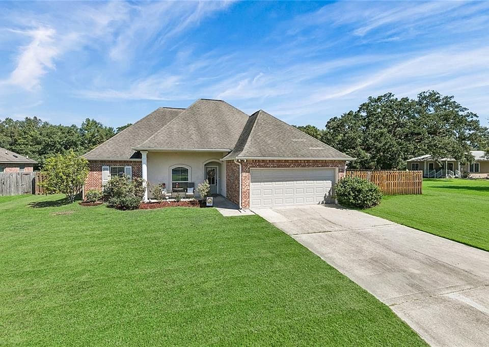 1st image of 21047 Brighton Cove Dr