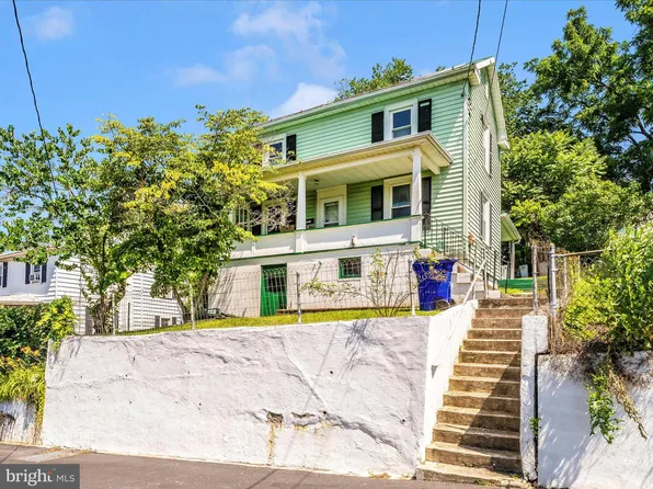 7 W B St, Brunswick, MD 21716