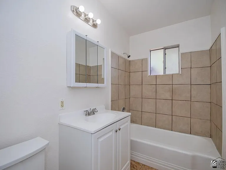 251 S 17th Ave #C — Photo 11