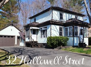 32 Hallowell St, Winslow, ME 04901