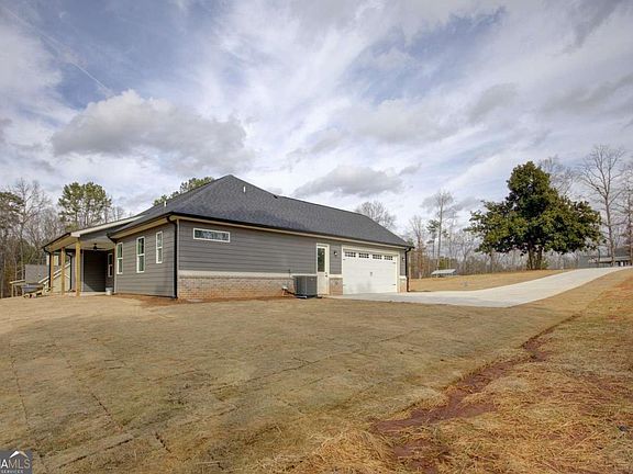 4th image of 646 Campbell Rd