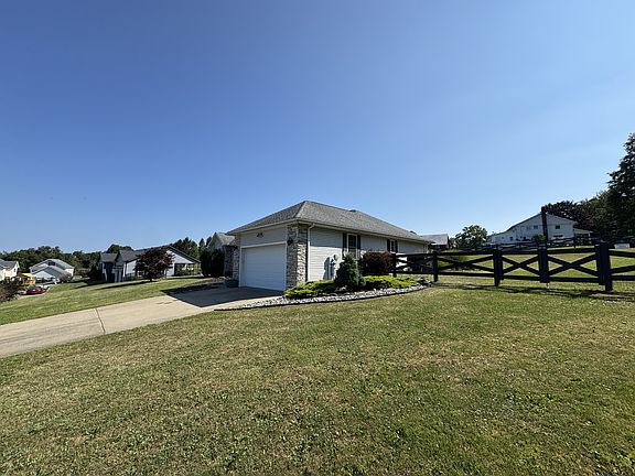 2nd image of 36 Bayley Dr