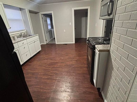 5th image of 4142 La Salle Ave