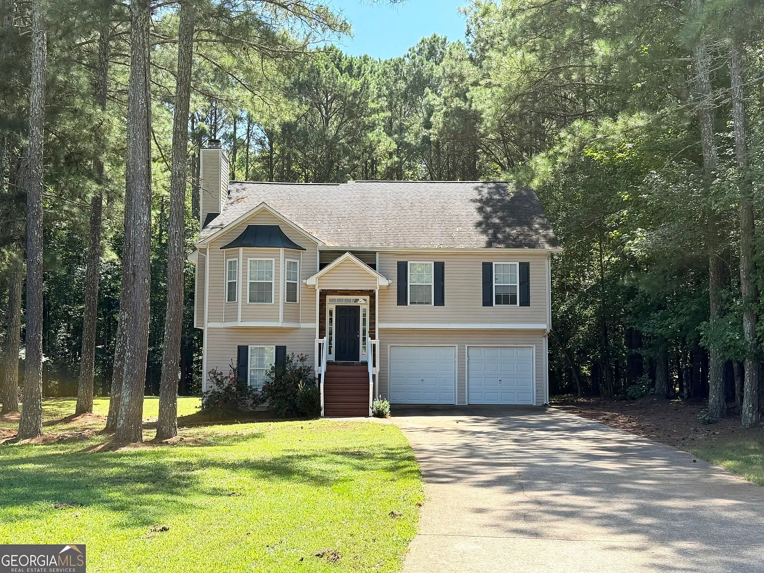 4 bed, 3.0 bath, 1672 sqft, $2,350 — Photo 2
