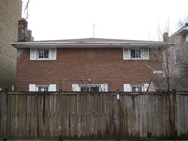 1st image of 1634 W Morse Ave Unit A