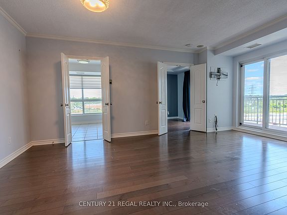 3rd image of 2111 Lake Shore Blvd W #709