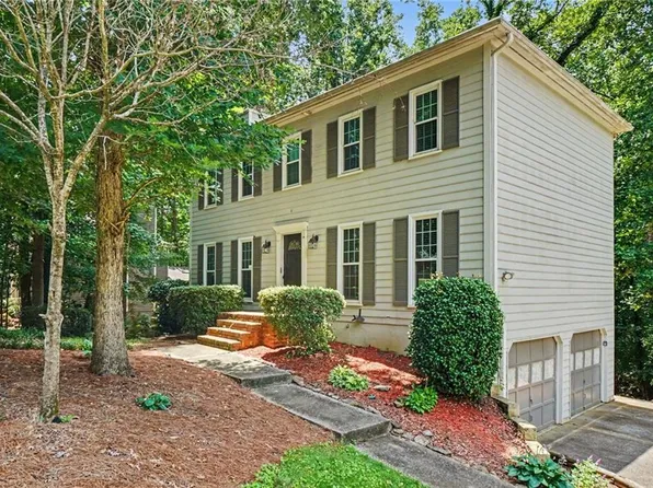 30 Flint Ridge Dr SE, Mableton, GA 30126