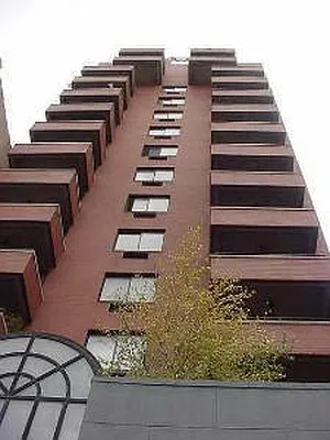 Rented by Douglas Elliman | media 24