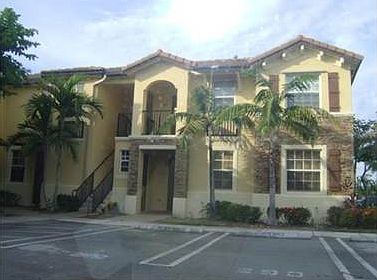 3rd image of 1388 NE 33rd Ave #11024