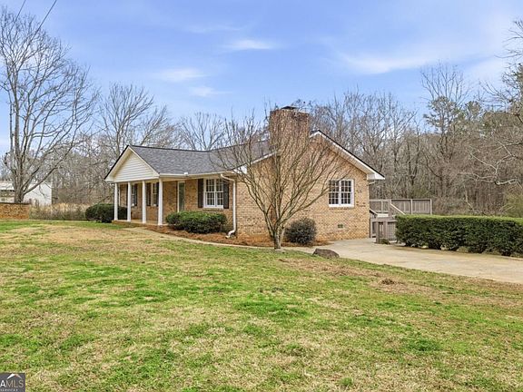 4th image of 126 Jeffery Ln