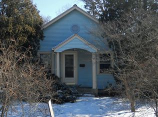 512 N James St, Champaign, IL 61821