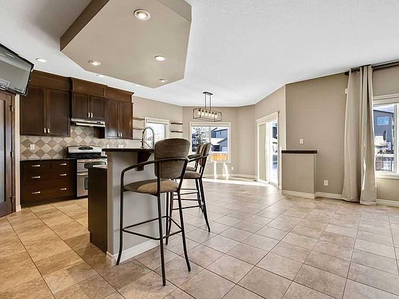 5th image of 30 W Drake Landing Rd