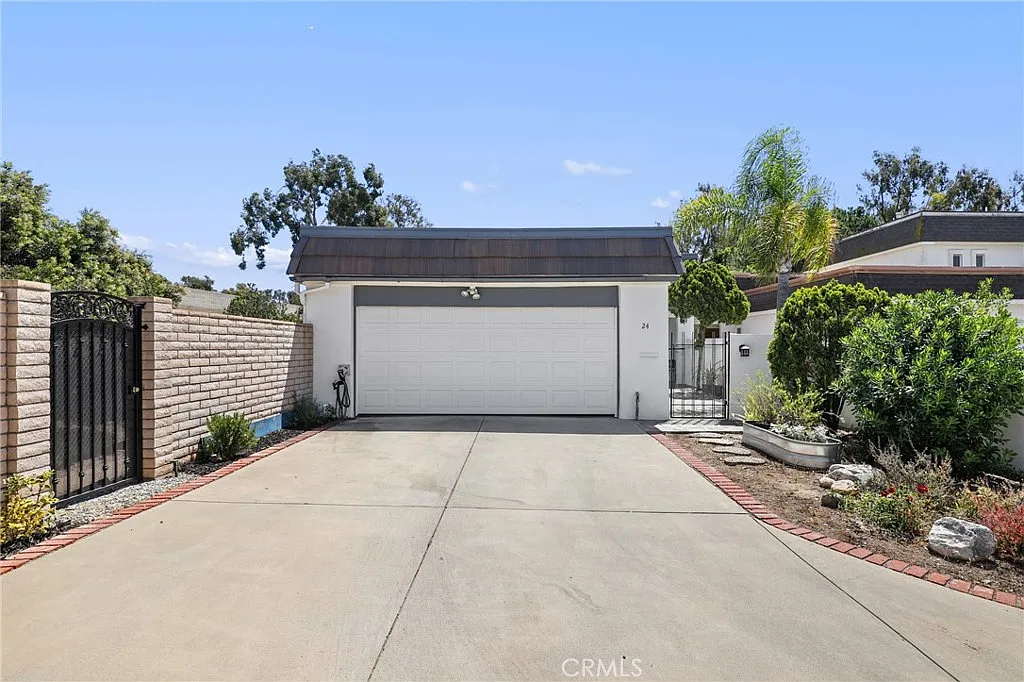 3 bed, 1494 sqft, $5,500 — Photo 2
