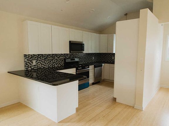 3rd image of 412 River St #L-4