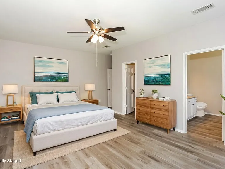 7633 Hollow Forest Dr — Photo 11