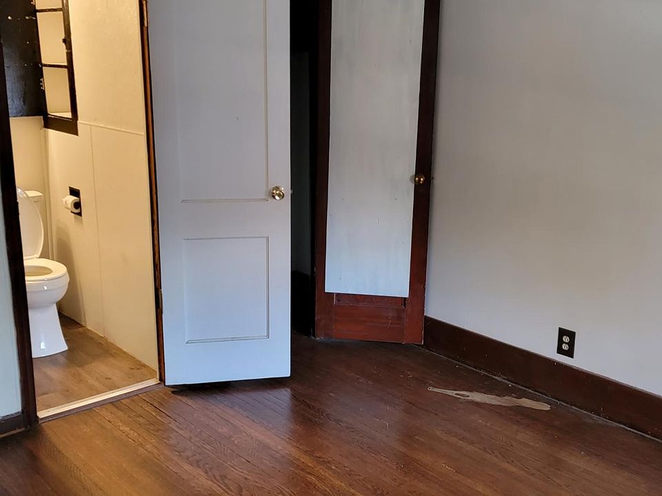 1st image of 318 N 17th St #Fc31e9222