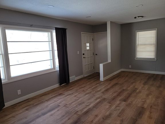 5th image of 2504 Minnehaha Ave E