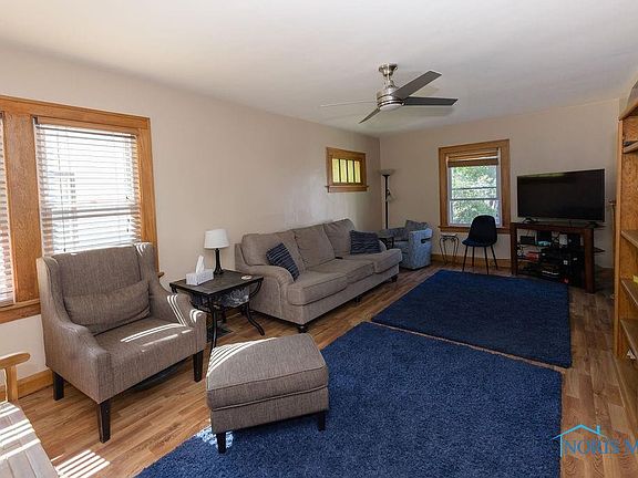2nd image of 2428 Portsmouth Ave