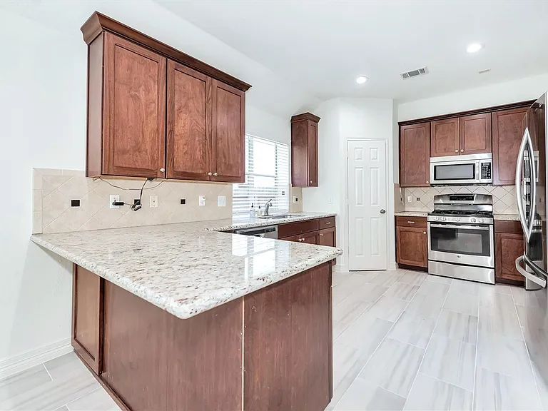 130 W Stockbridge Landing Cir — Photo 12