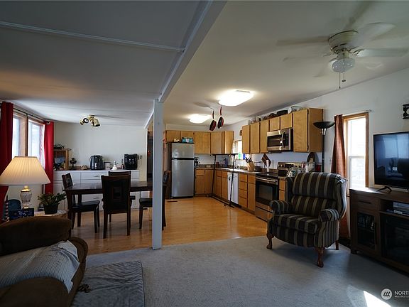 3rd image of 296 Island Aire Drive #43