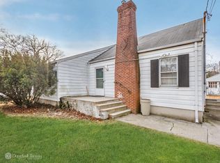 19 Amityville Rd, Melville, NY 11747