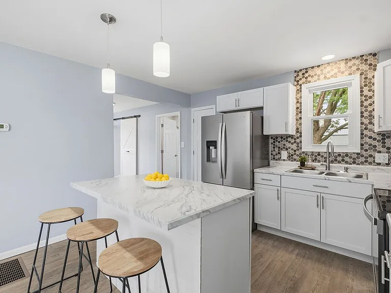 108 S Science St — Photo 22