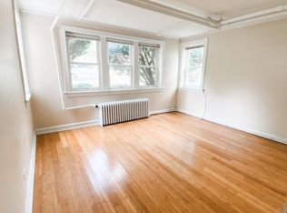 1512 Dempster St APT 1, Evanston, IL 60202