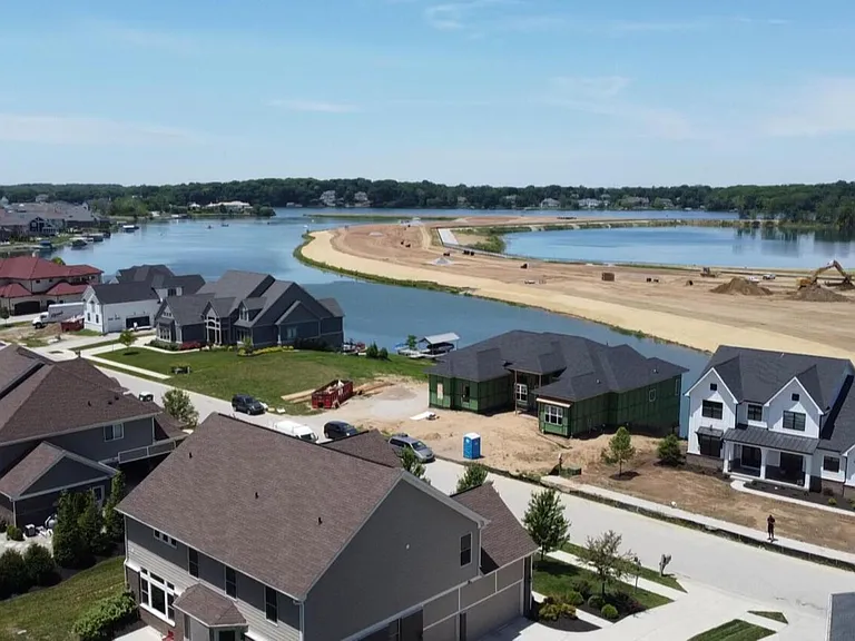 10599 Geist View Dr — Photo 59