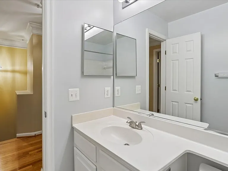 2943 Saint Helen Cir — Photo 27