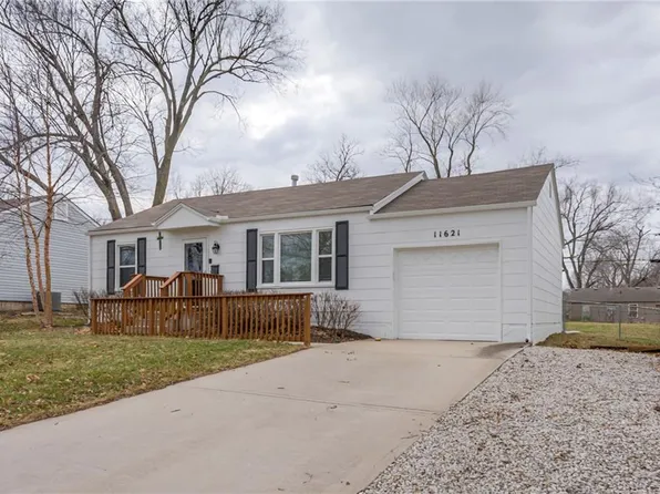 11621 W 68th St, Shawnee, KS 66203