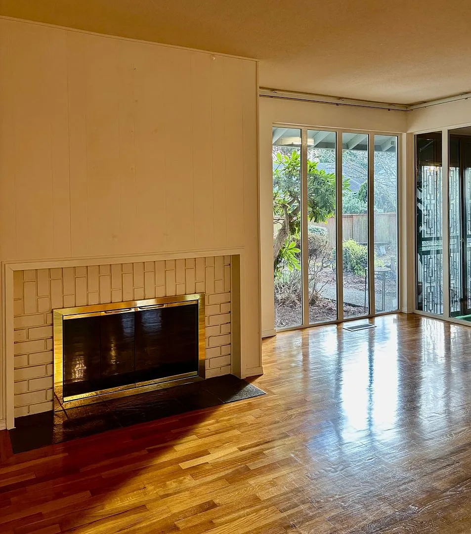 3 Bed / 2.5 Bath Bellevue rambler $3,995/month — Photo 4