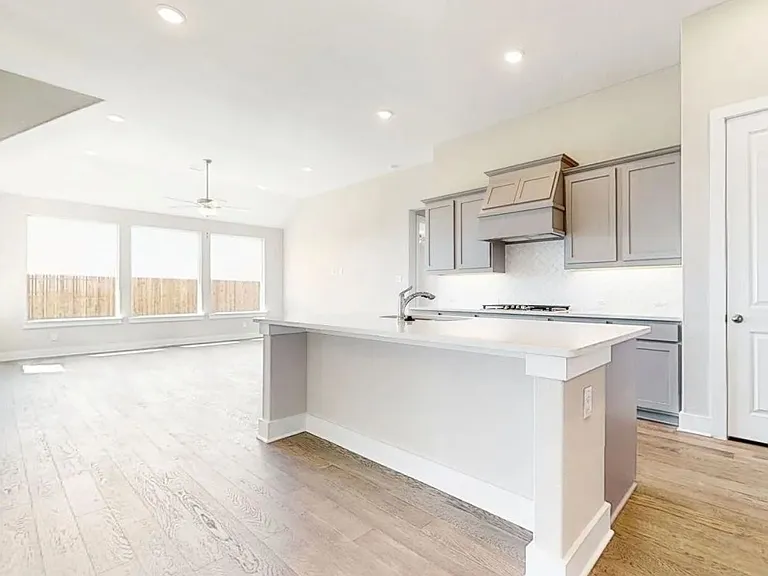 1432 Lawnview Dr — Photo 9